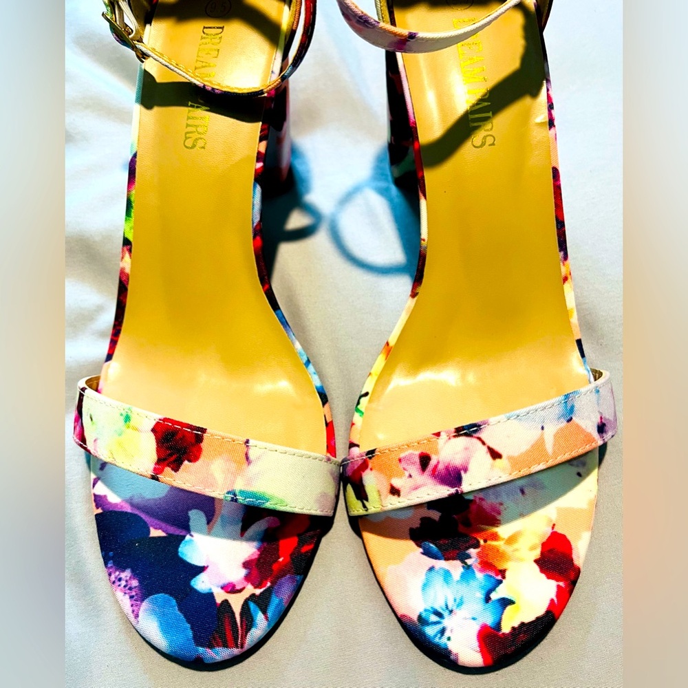 Women’s colorful/floral high heels - NWT - size 9.5